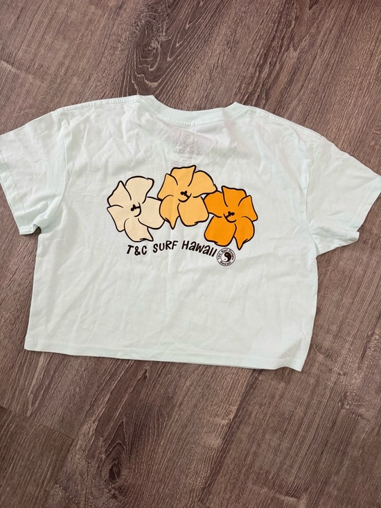 T&C Tops - Brand New T&C Surf Hawaii Puakenikeni Crop Tee
